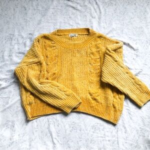 Cocovive Womens Mustard Colored Cropped Crewneck Sweater, Size L